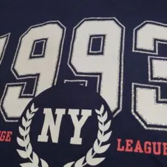 140くらい　H&M キラキラロゴTシャツ　ネイビー