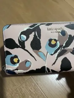 新品 未使用☆Kate Spade レトロ花柄プリント 二つ折り財布 - メルカリ