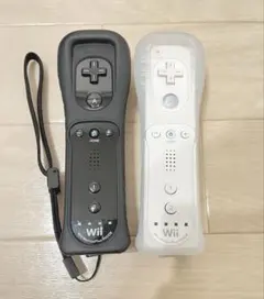 [Excellent Condition] Wii Remote Plus White & Black (Set of 2)