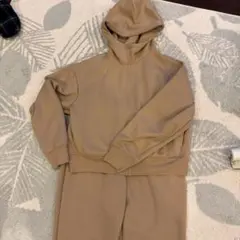 UNIQLO ベージュ XL セットアップ