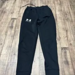 Under Armour 黒 ジャージパンツ SM/PCH