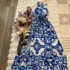 ❤️SHEINシーイン❤️リゾート青白の花柄マキシドレスホルダーネック腰リボン新品