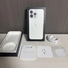 iPhone13 Pro 空箱　充電ケーブル