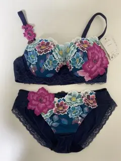 Item thumbnail for item baf8234a-c3ca-4a1e-8112-7f184d279ba2