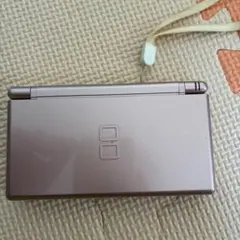 Nintendo DS Lite ピンク 本体　ストラップ付き