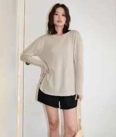 ベージュ 長袖トップスと水着セット