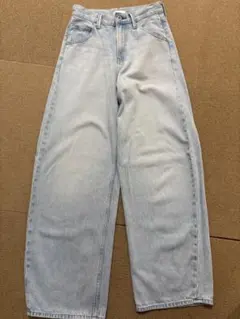 ユニクロ　バギーカーブジーンズ　62BLUE　22