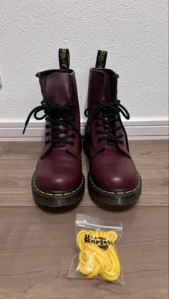ドクターマーチン チェリーレッド 8ホール 23.0cm UK4 美品