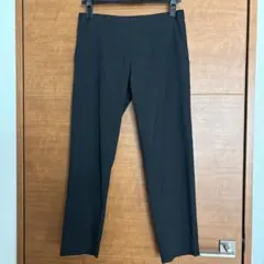 ユニクロ　アンクルパンツ S ブラック