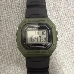 CASIO デジタル腕時計 カーキのサムネイル