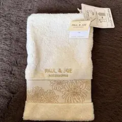 PAUL & JOE 花柄刺繍ポーチ