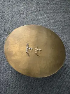 イヤーカフ