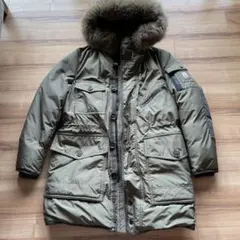 MONCLER ダウンジャケットカーキ（リアルファー付フード）