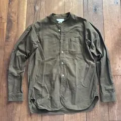 URBAN RESEARCH DOORS オリーブ色 ボタンダウンシャツ