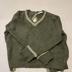 zara Vネックニット　5/9まで