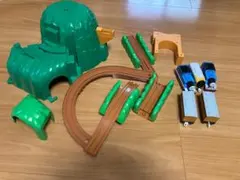 プラレール　どきどきマウンテン　トーマス アニー　クララベル