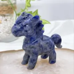 【天然石】ソーダーライトの馬のカービング