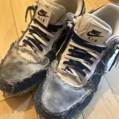 Nike Air Force 1 オリジナル世界に一つのスニーカー