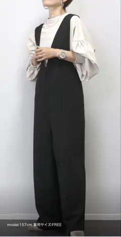 春夏サロペット　黒 タグ付き新品