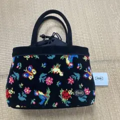 Item thumbnail for item e3760377-97de-4058-b3ab-9162d48d4134