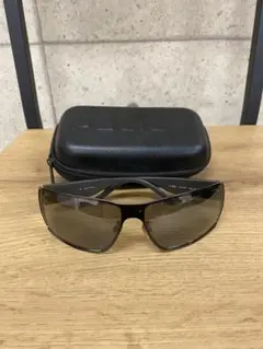 police黒フレーム サングラス ケース付き　ポリス