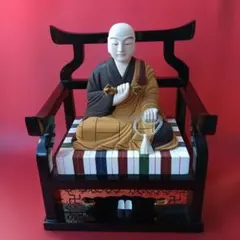 時代　弘法大師坐像 仏像 椅子付き 密教法具 独鈷杵 数珠 弘法大師像 仏像 椅子付き 仏具 - メルカリ