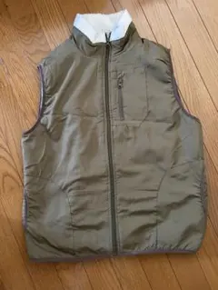 オリーブ色 ナイロン ノースリーブベスト