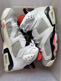 NIKE AIRJORDAN 6 RETRO 