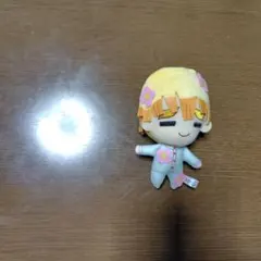 花の装飾付きぬいぐるみキャラクター