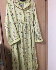 小花柄ワンピース ダブルクローゼット