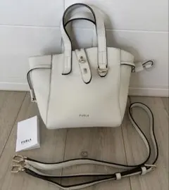 極美品✨現行 フルラ ダナエ ミニ ショルダー シボ革 ターンロック