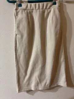 kidsアイボリー プリーツスカート130cm