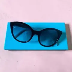 Tiffany & Co. 青 キャットアイ サングラスのサムネイル
