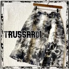TRUSSARDI トラサルディ ひざ丈 スカート モノトーン 花柄 シフォンのサムネイル
