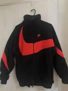 Nike スウッシュ　リバーシブル ボア ジャケット