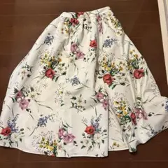 QUEENS COURT等　スカート二着のサムネイル