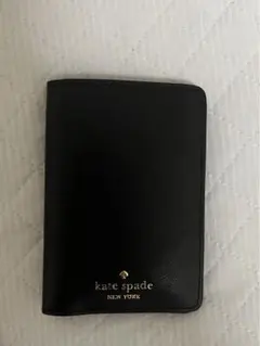 kate spade NEW YORK パスポートケース／カードケース ブラック