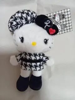 週末限定値下　サンリオ　ハローキティマスコット　 モノクロガーリーふたごコーデ
