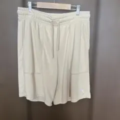 Puma ベージュ ショートパンツ