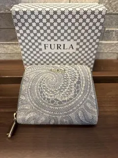 FURLA 二つ折り財布 水色