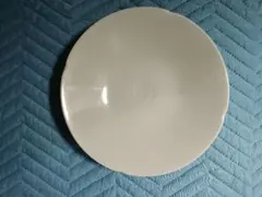 無地ホワイトの大皿