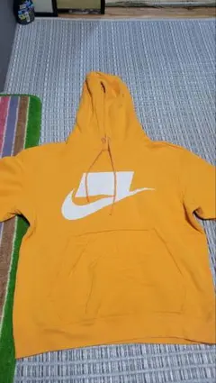 NIKE ボックスロゴパーカー オレンジ