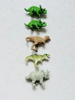 恐竜のフィギュア5点セット