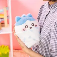 ちいかわ Chiikawa Baby おくるみぬいぐるみ（ハチワレ）