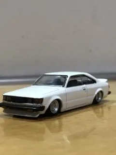 ホワイト クーペスタイル ミニカー