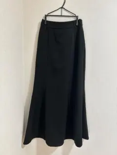 Thevon. Iラインマーメイドスカート ブラック