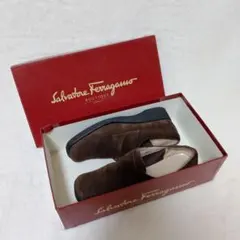 サルバトーレフェラガモ レディース ダークブラウンスエード 22.5cm