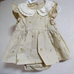 レモンと花柄 ベージュロンパース　ママラク　女の子