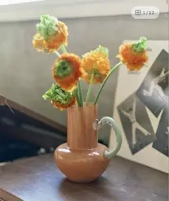 ウプサラエクビイ フラワーベース 陶器の花瓶（チューリップ） - メルカリ