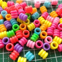 No.216 大穴ビーズ　プラスチック製　【40グラム】約300個